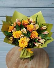 Букет цветов из:  Альстромерии и Розы в Ис