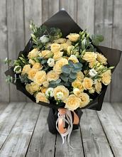 Букет цветов из:  Розы и Лизиантусы в Ис