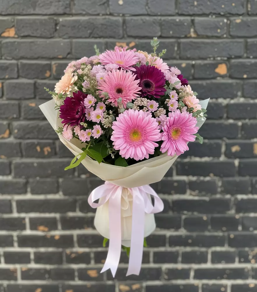 Букет цветов из: Герберы и Хризантемы в Ис