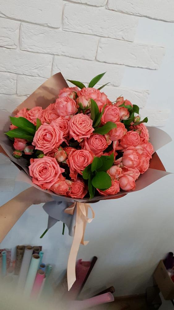 Букет цветов из: Розы в Ис