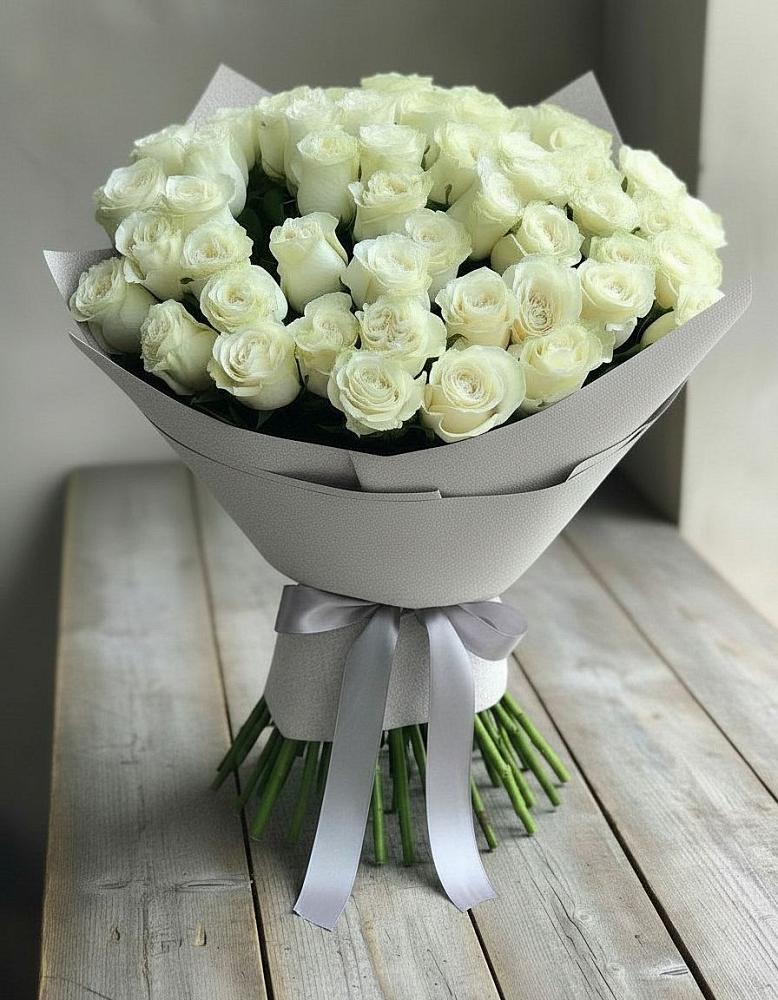 Букет 35 Белых роз в Ис