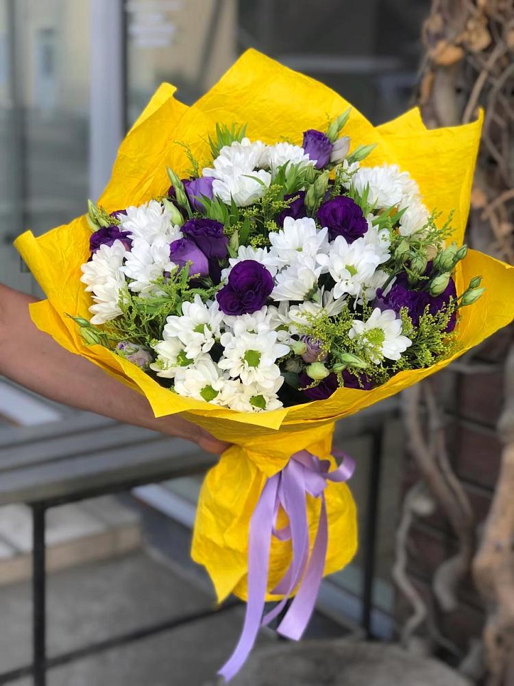 Букет цветов из: Ирисы, Хризантемы и Ромашки в Ис
