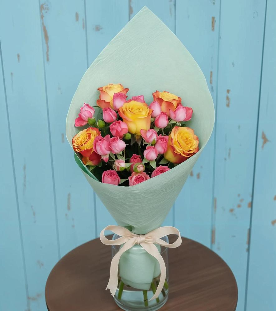 Букет цветов из: Розы в Ис