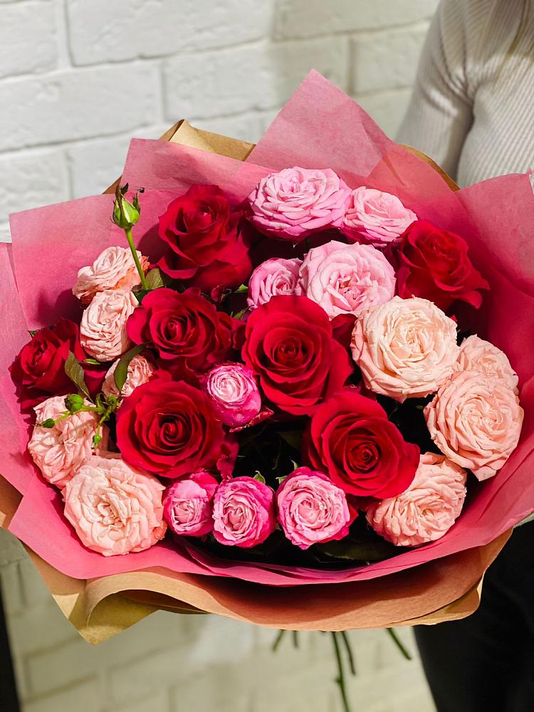 Букет цветов из: Розы в Ис