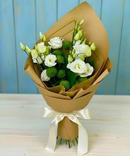 Букет цветов из:  Хризантемы и Лизиантусы в Ис