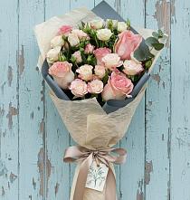 Букет цветов из:  Розы в Ис