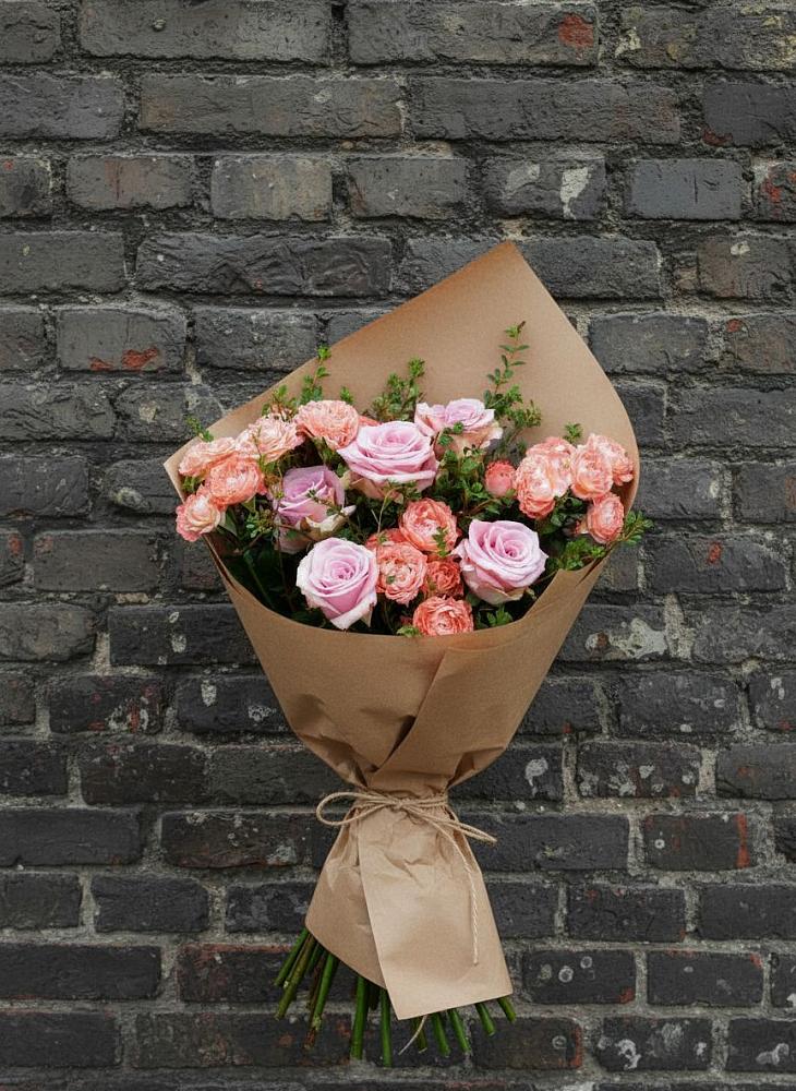 Букет цветов из: Розы в Ис