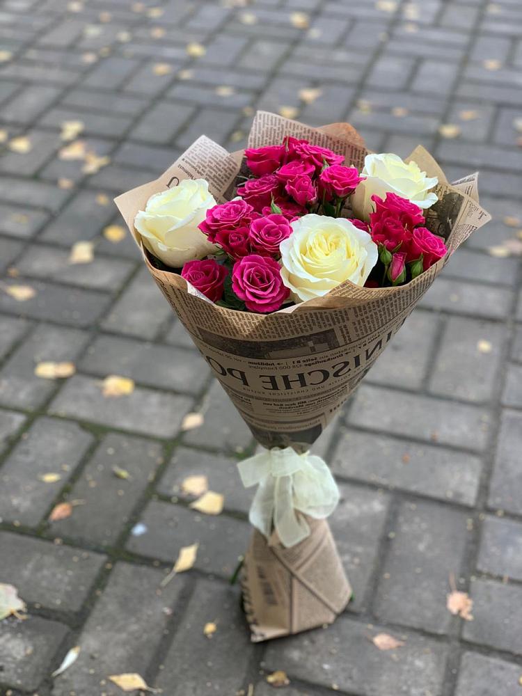 Букет цветов из: Розы в Ис