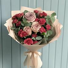 Букет цветов из:  Гвоздики и Розы в Ис