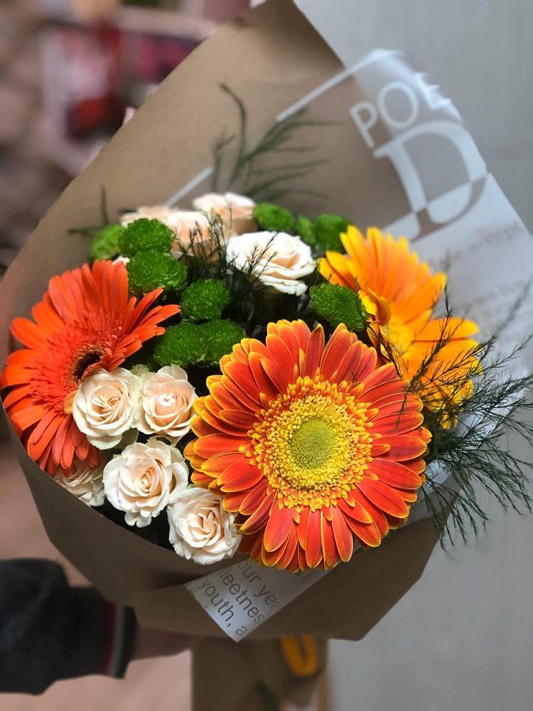 Букет цветов из: Герберы, Хризантемы и Розы в Ис