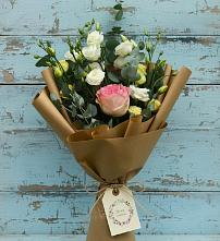 Букет цветов из:  Розы и Лизиантусы в Ис