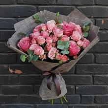 Букет цветов из:  Розы в Ис